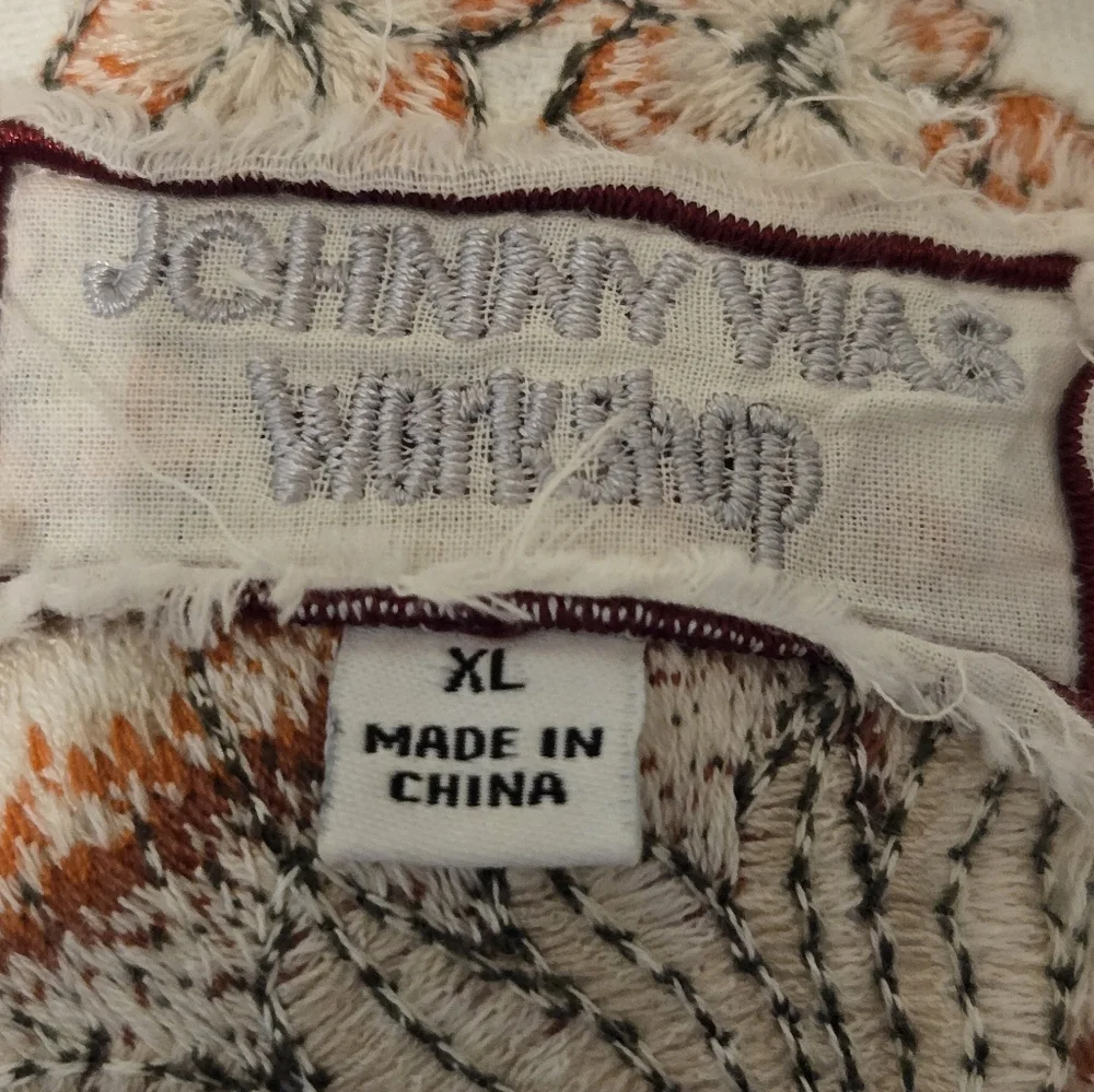Johnny Was White Denim Jacket with Multicolor Floral Embroidery - Picture 6 of 7